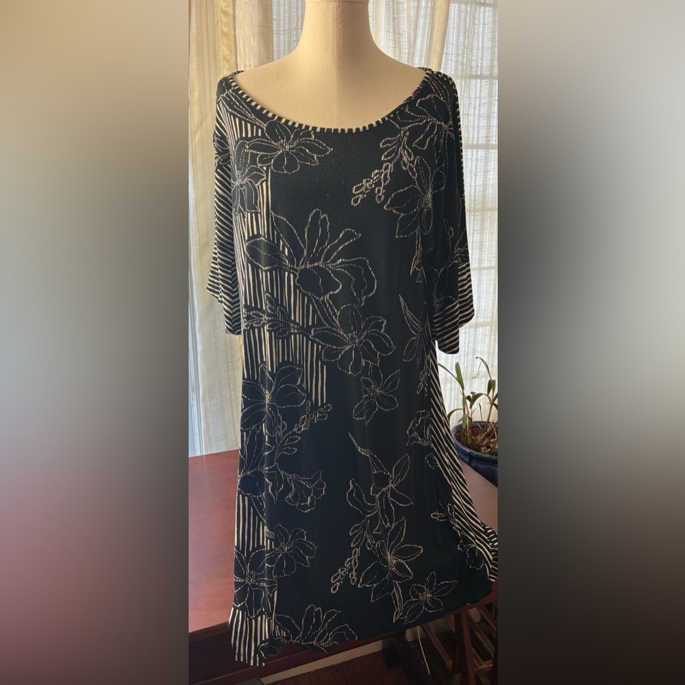 Apt. 9 Black Floral & Striped Knit Tunic Dress - Picture 3 of 7